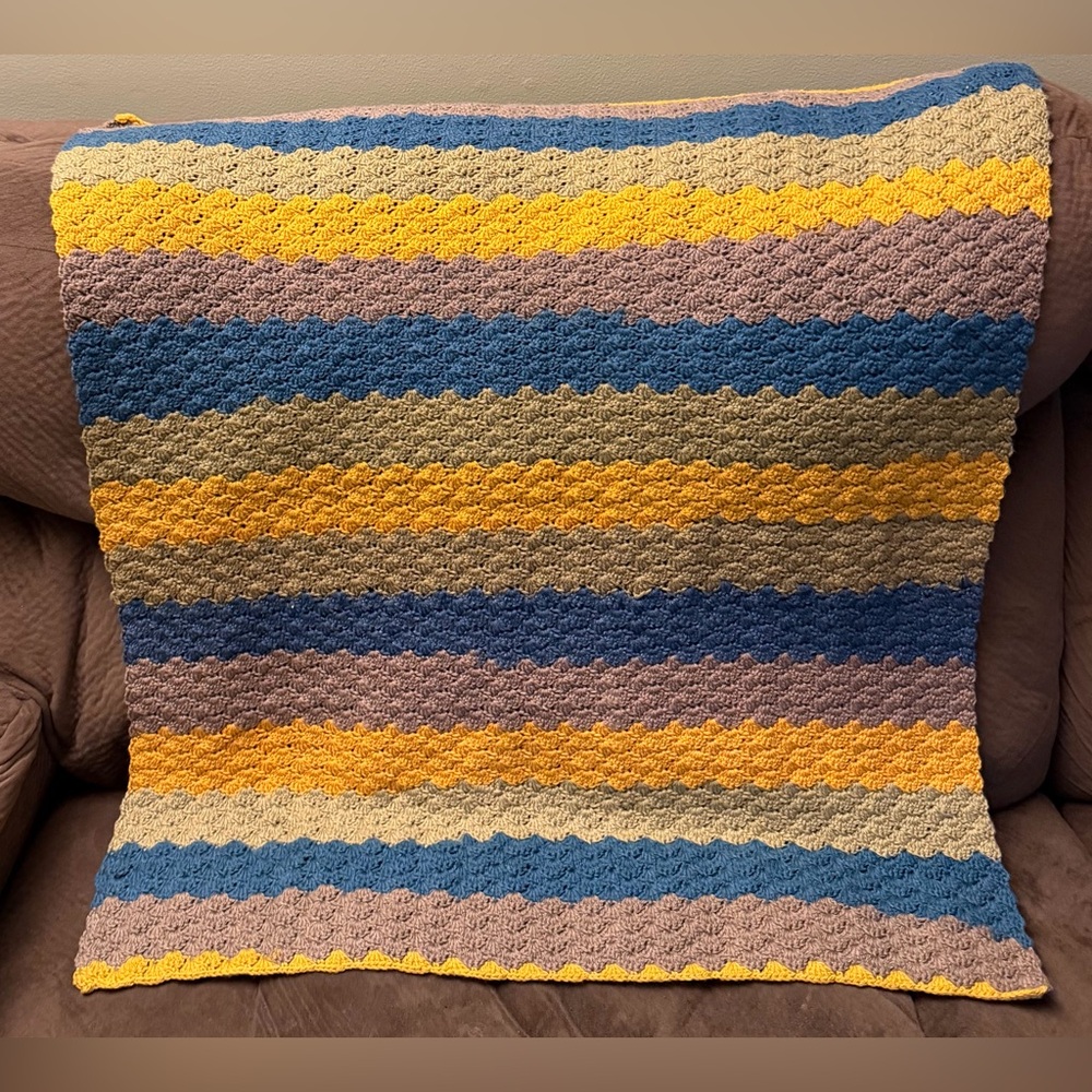 ⭐️2/$12 Crocheted Shell Stitch Baby Receiving Blanket brown blue green yellow